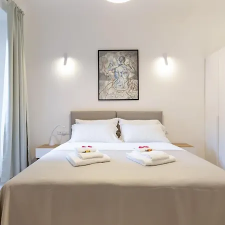 Buzzstays - Stylish Vatican Downtown Апартаменты Рим