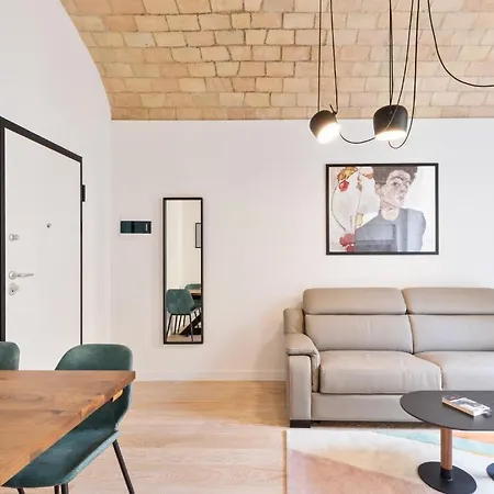 Buzzstays - Stylish Vatican Downtown Апартаменты *
