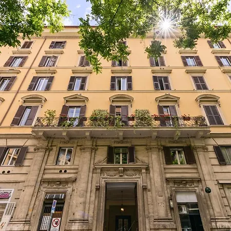 Buzzstays - Stylish Vatican Downtown Апартаменты *